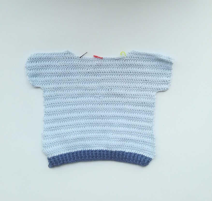 Jersey de bebe de talla de 6 a 9 meses de ganchillo